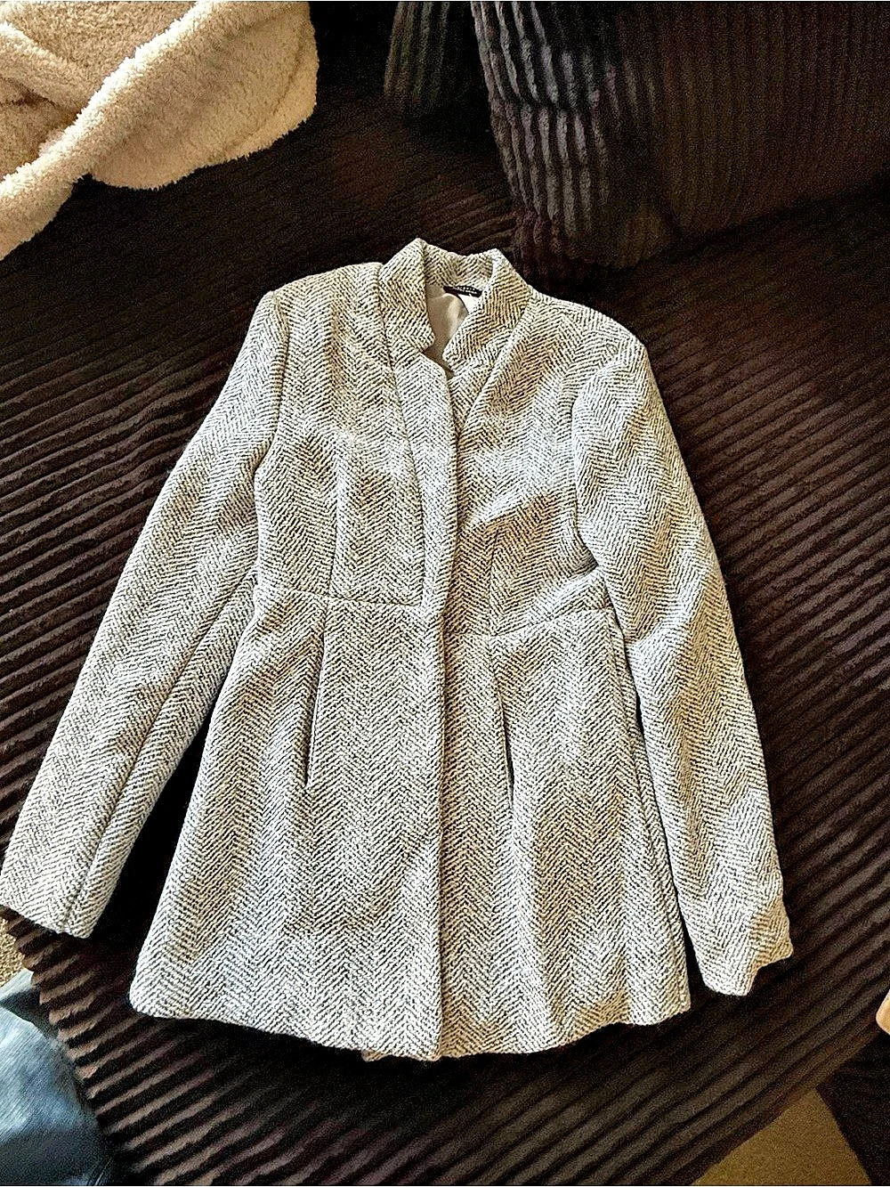VICI The Tayshia Pocketed Herringbone Coat Houndstooth Coat Gray & White Size XS